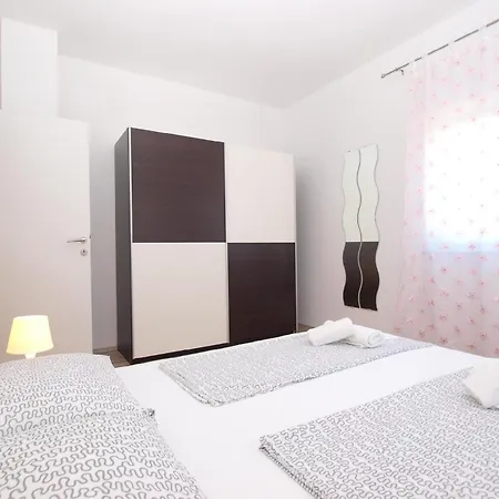 Apartment Fuer 6 Personen Ca 60 Qm In Fazana, Istrien Istrische Riviera