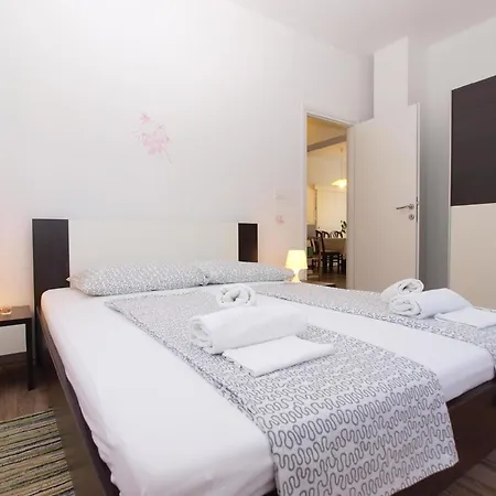Apartment Fuer 6 Personen Ca 60 Qm In Fazana, Istrien Istrische Riviera *
