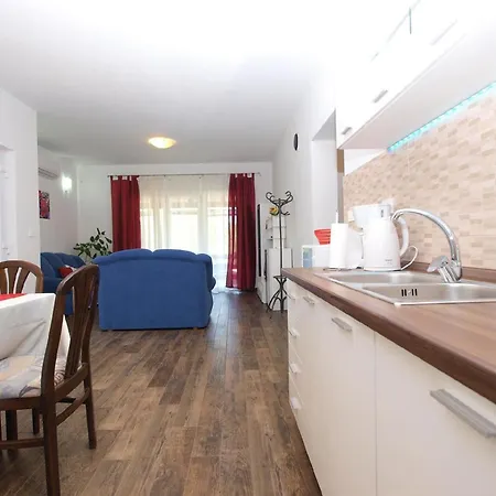 Apartment Fuer 6 Personen Ca 60 Qm In Fazana, Istrien Istrische Riviera